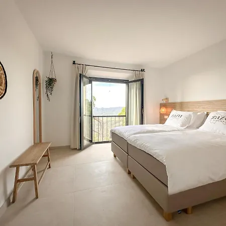 Azure 8p. - Zazu Girona